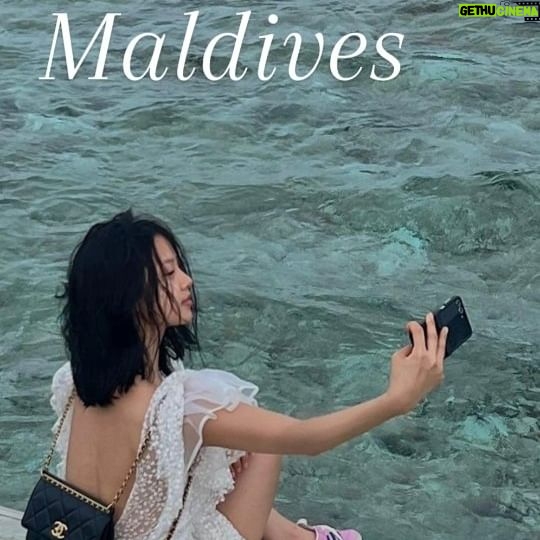 Go Min-si Instagram - @sunsiyamolhuveli @hey_travelmag 🏝