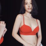 Go Min-si Instagram - @calvinklein ♥️ @eyesmag #광고 #CKforU #CalvinKlein #캘빈클라인언더웨어 #캘빈클라인 #eyesmag