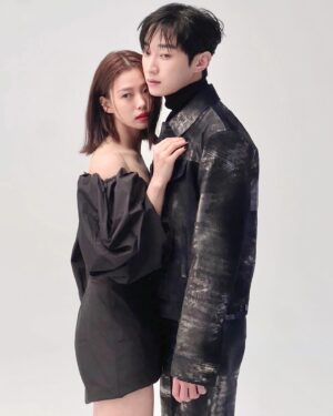 Go Min-si Instagram - @netflixkr 찬영 은유🩸🦠🖤 #SWEETHOME2