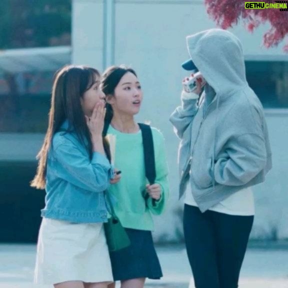 Go Min-si Instagram - 오트사이드 매력에 빠져보는거야 GS25 편의점으로 달려가는거야 귀여운 포켓팩 사이즈로 만나는거야 모두 모두 오늘도 지나치게 행복하세요 𓍢ִ໋ ˚ ༘ ⋆。˚♡🥛𓍢ִ໋ ˚ ༘ ⋆。˚♡🥛𓍢ִ໋ ˚ ༘ ⋆。˚♡ @oatside_kr @oatside The secret is out! OATSIDE Barista Blend is delicious, smooth and something I can't live without. You can now find the cute pocket packs at GS25 convenience stores nationwide. Run don’t walk! 𓍢ִ໋ ˚ ༘ ⋆。˚♡🥛𓍢ִ໋ ˚ ༘ ⋆。˚♡🥛𓍢ִ໋ ˚ ༘ ⋆。˚♡ #GS25 #오트사이드 #지나치게맛있다 #포켓팩 #오리지널 #필수템
