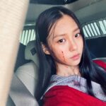 Go Min-si Instagram - 덥고 춥고 쓸쓸하고 외로웠던 은유야 힘내 #SWEETHOME2