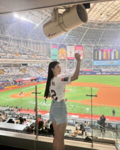 Go Won-hee Instagram - 직관의 즐거움을 이제 알게 되다니😭😭😭😭 너무도 좋은 경험이었습니다! 성운 코치님, 연주 선수님 감사해요!! 오늘도 화이팅입니다!!!!! 키움 히어로즈 가즈아!!!