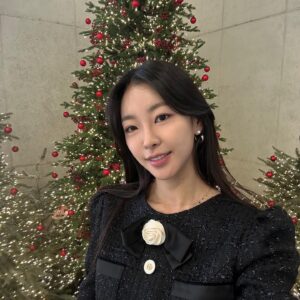 Go Won-hee Instagram - 겨울이 오면 에이바이봄은 더욱 예뻐지나봄 🤍