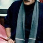 Gohar Kheyrandish Instagram - آخ که کاممان زهر شد ازاین همه رفتن های نا بهنگام ... درود فراوان به شما عزیزان. بخشی کوتاه از حضور « بیتا جان فرهی» در فیلم « بانو» را شاهد هستید . در تمام مدت بستری شدنش احولپرس او بودم همین هفته علی آقا ی دهکردی عزیز از بهتر شدنِ حال بیتا جان زیبا و دوست داشتنی گفت و من خوشحال از اینکه خطر بر طرف شده است ، داشتم تجربه ی خودم را از دوران کرنا و درگیر شدن ِ ریه ام می گفتم ؛ که با مشورت پزشک بهتر است « بیتا » جان حالا که حالشان بهتر شده است فیزیوتراپی ریه هم بشوند . و امروز این مرگ نابهنگام افسوس و صد افسوس... 👈همه ی همکاران ِ عزیزم که با فیلم‌هایشان جاودانه شدند و در این فیلم حضور داشتند : آقای بازیگر استاد #عزت الله انتظامی ،#بیتا فرحی #خسروی شکیبایی عزیز ، بانو #نادره جان مهربان ، #فتحعلی اویسی ی ِشیرین و دوست داشتنی ، #فردوس کاویانی، انسانی شریف، #جلال مقدم کارگردان و بازیگر توانا ، #میرصلاح حسینی عزیز ، و موسیقی دان نازنینی چون #ناصر چشم آذر ، #ژیلا مهرجویی طراح لباس کاربلد و عالیجناب #داریوش مهرجویی نازنین و تعدادی از عوامل زحمت کش فیلم بانو که دیگر در میان ما نیستند . پ. ن. همه‌ی این دردانه ها اصلاً وقت رفتنشان نبود و با مرگشان خانواده ی سینما را داغدار کردند . لطفاً ورق بزنید . #داریوش_مهرجویی#خسرو_شکیبایی #بیتا_فرهی#عزت الله_انتظامی#فردوس_کاویانی#جلال_مقدم#حمیده_خیرابادی# فتحعلی اویسی #ناصر_چشم اذر#ژیلا_مهرجویی#میرصلاح_حسینی