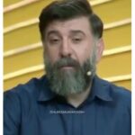 Gohar Kheyrandish Instagram - سلام عزیزانم … این پست بسیار تأثیر گذار را « علیرضا جعفر زاده »عزیز تدوین کرده است وصف حال این روزهای خته ی خوزستان است بخصوص آبادان . «این حق مردم خوزستان نیست…! اونها الان فقط یک سرمایه دارند اونم جونشون هست» ________________ صحبت های علی انصاریان عزیز ‏@aliansarian ________________ سکانس هایی از: ارتفاع پست #لیلا_حاتمی ‏@hamid.farrokhnezhad ‏@goharkheirandish روز سوم ‏@pouriapoursorkh ‏@sadegh_moghaddas ‏@arjmandborzou ‏@majidyasser آژانس شیشه ای ‏habibrezaee تنگه ابوقریب ‏@amirjadidi ‏@javadezzati ‏@mahdighorbaniofficial ________________ تدوین: @alirezaajafarzadeh ایده: @mer.aat ________________ #نکشید #گناه #قتل #آب #جوون #جوان #جنگ #رحم #مهربان #کینه #دفاع #مقدس #جنگنده #تشنه #عاشورا #گرسنه #خون #اعتراض #پلیس #شورش #اسلحه #تیراندازی #ارتفاع_پست #سکانس_ماندگار #دیالوگ_ماندگار #جبهه #خط_مقدم #آشوب #مرگم_آرزوست