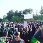 Gohar Kheyrandish Instagram – عزیزانم شبتان خوش…
بیاییم صدای مردم مظلوم افغانستان باشیم طالبان مردم «هرات »را به خاک و خوش کشید. مظلومین این هجوم وحشیانه زنان و کودکان بودند . چرا دولت مردان ِجهان سکوت کرده ا ند ؟چرا وقتی کشور همسایه ، همزبان ، و مسلمان ما اینگونه به خاک و خون کشیده میشود ساکت مانده ایم.
#طالبان_وحشی #مردم_بی_گناه_افغانستان#هرات_افغانستان #زنان#کودکان_بیگناه #همسایه#همزبان #هم_فرهنگ #فارسی #هجوم #فریاد_افغانستان #جهان #سکوت_تلخ#احمد_مسعود#فهیم_دشتی_را_کشتند#پنجشیر