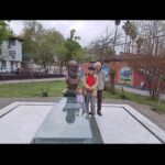 Gohar Kheyrandish Instagram - عکسهایی که دیشب عمو جلال فرستاده را . لطفأ ورق بزنید و ببینید « کیومرث » عزیز درهمه عکسهایش مثل عکس آخر همیشه لبخند میزد ؛ ولی در این عکسها که هفته پیش با عمو جلال ، پسرش و شمس لنگرودی گرفته است هیچ لبخندی بر لب ندارد . وای که بقول مهراب قاسم‌خانی شنیدن بعضی از مرگها آدم را لال میکند . #کیومرث_پوراحمد #مهرانه_ربی مریم_پوراحمد #جلال_رنجبر # پیام_رنجبر # حمید_پریزاد #هوشنگ_ابتهاج #یلدا_ابتهاج #عباس_یاری #هوشنگ_ابتهاج_سایه #هوشنگ_گلمکانی