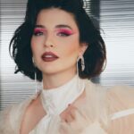Gonca Vuslateri Instagram - Beyaz bir melek gibi olmuşum ya loy?!:) 🤍🤍🕺🏻