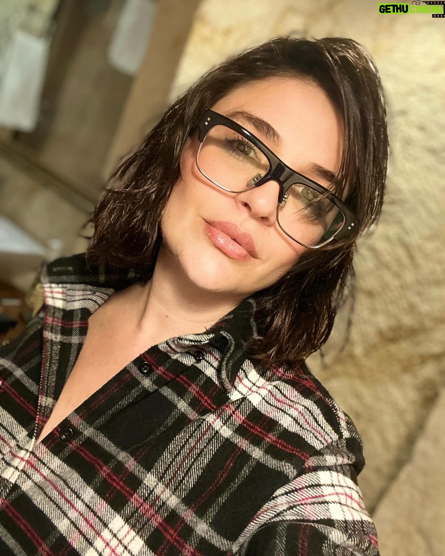 Gonca Vuslateri Instagram - Bir devir Kapadokya’da kapandı . Haydi 2024. Delirtme adamı:)🪩🩵🎀🎀🕺🏻🧿