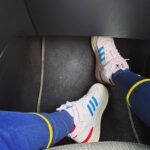 Gonca Vuslateri Instagram - Abijim araba bi temizlense iyi olur… Ama maçtan sonra. 👑🛰️💛💙 #fenerbahçe Kombinecilik çok yaşa!🛰️