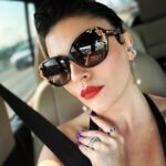 Gonca Vuslateri Instagram - Rüyaya dalıyorum. Organizasyonlar beni beklesin🛰️ make up/ @bybatuhanuncuu