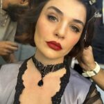 Gonca Vuslateri Instagram – Yelkenler Vera!  #foradeğil #nasılmizahama #uff #3saatdahauyu #sleepmore #actor @apooguz #zaferinrengi #fenerbahçe #rocknroll 🤘🏻🤘🏻🤘🏻