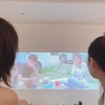 Gong Hyo-jin Instagram – 보통의용기 🍿 저는 #tving으로 보고있어요. ㅎㅎㅎㅎ 인터뷰날 저는 아주많이 부었었네요.. 쩝.. 🫣