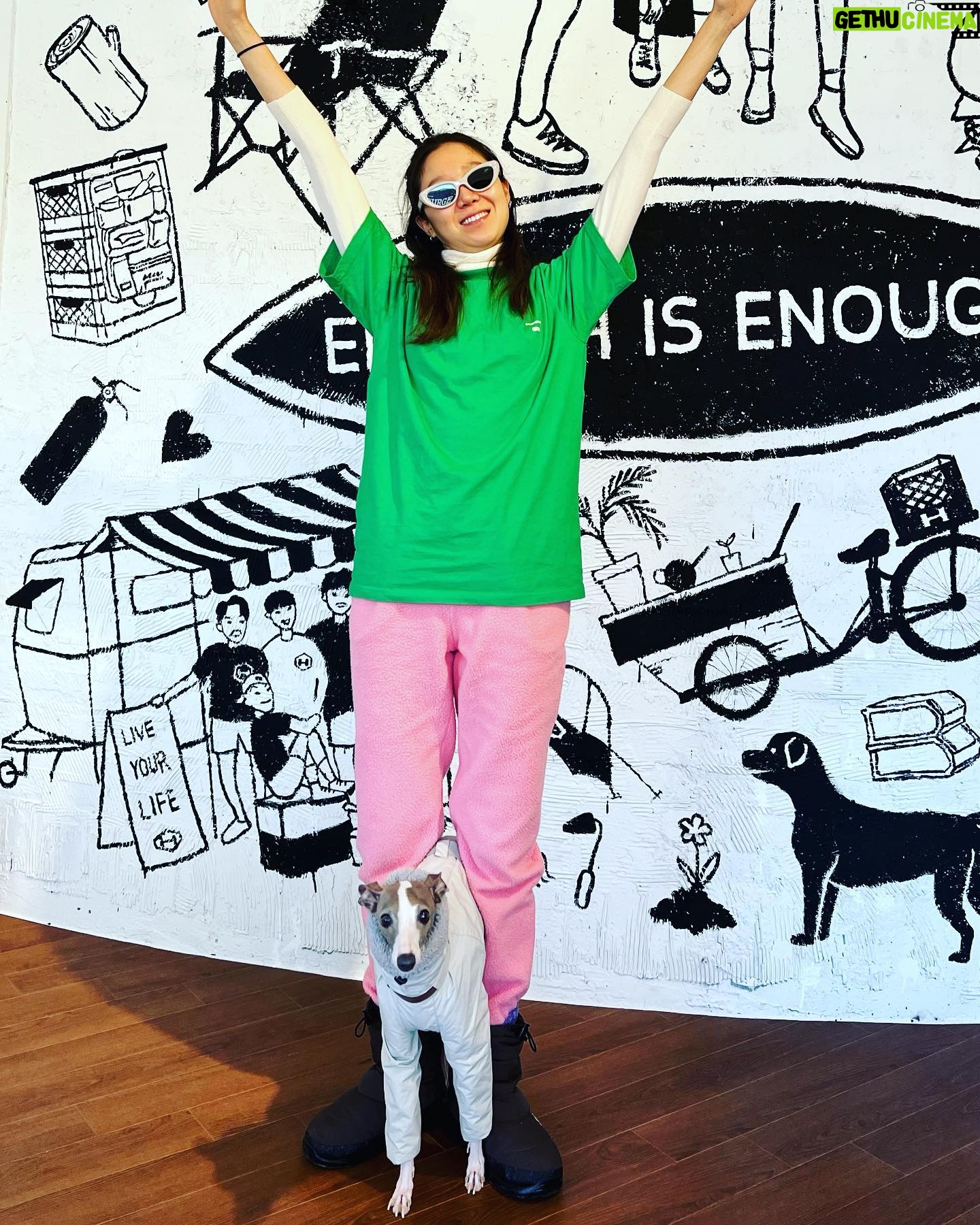 Gong Hyo-jin Instagram - μμ§λ° πΎμ μ΄λ¦¬κ³ λ΄μ πμ βοΈ μμλ μ¬κΈ° μ°Έ νΈμνκ³ μ’λ€β¦
