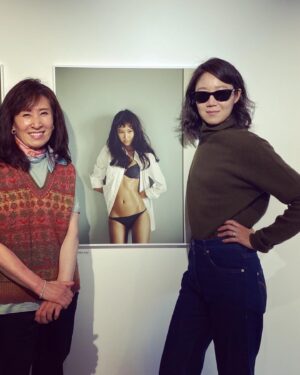 Gong Hyo-jin Instagram - 눈물나게 그리운 📸보리언니. 얘를 낳아준 분.  십년전 나.  이상한기분