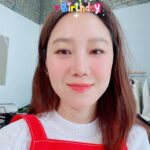 Gong Hyo-jin Instagram - 안녕하세요 여러분. 부탁하고싶은게 있어요! 곧 다가올 생일 때 여러분의 넘치는 축하만 받을께요. 선물을 배달하며 배출되는 탄소,한번에 다 먹지못하는 소중한 케잌, 한꺼번에 모이는 포장재들이 제 마음을 힘들게도 합니다.. 너무나 감동스럽고, 대단히 많이 모여있는 꽃과 선물들을 받아보면 내가 정말 많은 사랑을 받고 축하받았구나. 놀랍고 감동스럽지만 한편으로 저는 그 모든게 너무 아깝습니다….. 저의 팬들이라면 제마음을 잘 이해해줄거라고 믿어요. 제게 표현해주고픈 그마음을 저도 너무 잘 알고있어요. 이번엔 선물과 꽃, 케잌 우리같이 기부합시다!!!! 사랑합니다 Hi all, This birthday, wishing me happiness with just your words of love and kindness would mean the world to me. On one hand, I’m always so thankful for your beautiful gifts..but on the other, all the packaging that comes with shipping, plastic wrapping, and even the cakes that I can never finish on my own..in the end, all lead to waste and it weighs heavy on my heart! I know my fans will understand my reasons for this, so above all else, thank you! The countless number of times you’ve sent me flowers and handmade gifts, I’ll remember them always. This year, perhaps we can give to those who are really in need. xoxo. ♥️♥️♥️♥️♥️♥️♥️