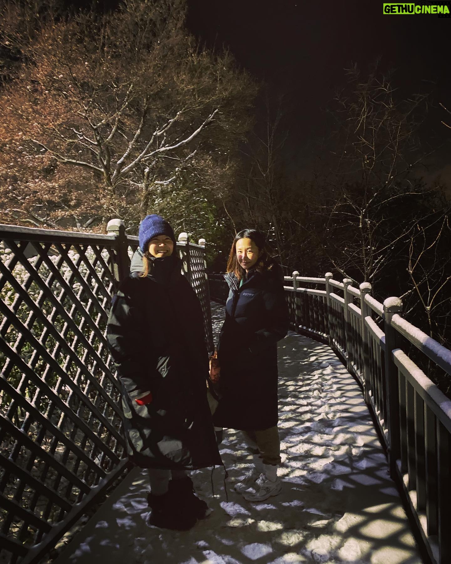 Gong Hyo-jin Instagram - ⛄️ 뽀득뽀득 🛁 소복히 쌓인 눈도 몸도 뽀득뽀득 한 이밤.