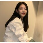 Gong Seung-yeon Instagram - 🙂