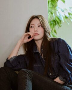 Gong Seung-yeon Instagram - 🖤 소방서 옆 경찰서 그리고 국과수 하는 날🖤