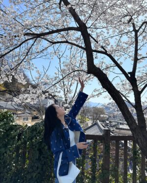 Gong Seung-yeon Instagram - 🌸