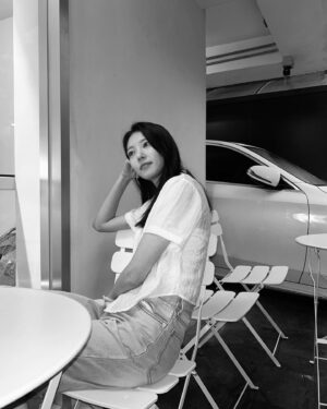 Gong Seung-yeon Instagram - 오늘 밤도 10시
소방서 옆 경찰서 그리고 국과수
#소경국