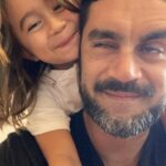 Gonzalo Heredia Instagram - Carretito del amor 1- entre góndolas 2- apuntes/lecturas 3- estoy bien 4-papi y mami el primer día de cole 5- el estirón del pibi 6- el sueño de los pibes 7-para técnica en la plaza 8- recibiendo una buena noticia 9- cumple feliz