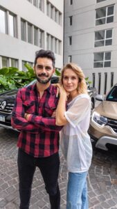 Gonzalo Heredia Instagram - Desafío cumplido ✅ Estamos listos para nuevas aventuras 🚀✨ @renaultarg En otro capítulo hablamos de mi corrida 😂