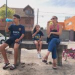 Gonzalo Heredia Instagram - Carretito del amor 1- entre góndolas 2- apuntes/lecturas 3- estoy bien 4-papi y mami el primer día de cole 5- el estirón del pibi 6- el sueño de los pibes 7-para técnica en la plaza 8- recibiendo una buena noticia 9- cumple feliz