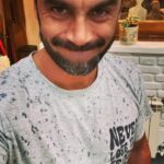 Gonzalo Heredia Instagram - Carretito últimos 7 días. 1-incendio frente al teatro 2-¿qué espías? 3-el rayo cegador 4-acto primer día de colegio 5-sentado en el aula de hijo 6-Philip ❤️ Roth 7-secuelas de entrar el tender bajo la lluvia