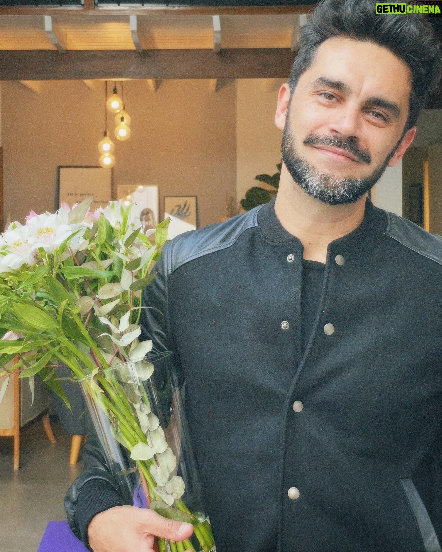 Gonzalo Heredia Instagram - Acá estamos.