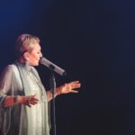 Googoosh Instagram - Unforgettable moments captured from the amazing event in Frankfurt 🇩🇪 #SoldOut #FinalChapter لحظات فراموش نشدنی ثبت شده از رویداد شگفت انگیز فرانکفورت #کنسرت_گوگوش 🔥 Photographer: @rezateimoury