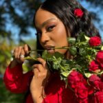 Goyo Instagram – Y las flores? 

 De mi para  mi …. 🌹 ✨🤲🏾🍃