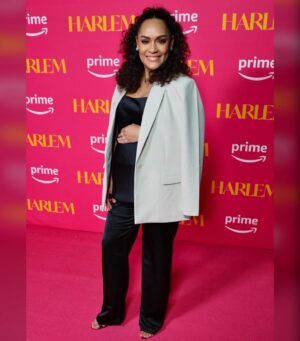 Grace Byers Instagram - Happy #Harlem Day, Loves! 💖

The first two episodes of @harlemonprime Season 2 are out NOW on @primevideo! New episodes drop every Friday in February.

We’ve missed ya’ll and are so happy to be back. This season might make you laugh, cry, get upset, fall in love, be surprised and ask all the questions - enjoy it all! 💝

To the Harlem cast, crew, producers   team: so grateful to be on this journey with you all. Thrilled to have been able to create together again. So much love for each and every one of you.💞@shoniquashandai @meagangood @thejerriejohnson @tylepley @tracyyoliver @brittisascorpio   the whole team!

Big thanks to the glam squad for always showing up and showing out:

stylist x @adenarohatiner
makeup x @tayriverabeauty
hair x @rena.calhoun
silk fit x @hatchgal
shoes x @schutz
blazer x open edit

📸: Arnold Turner/Getty Images