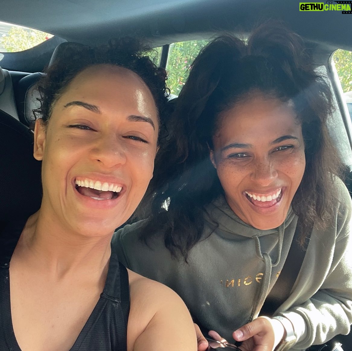 Grace Byers Instagram - Happy Birthday to my beautiful firecracker @neikitastewart! 🤍😍🤍 With your unwavering spirit, infectious boldness, stunning beauty and incredible sense of humor, you blaze every space you enter. I am so grateful to have shared a sisterhood with you for so many years and my wish for you this year is that every single desire of your heart is fulfilled. So grateful you were born. Love you so much, my darling! 🎈