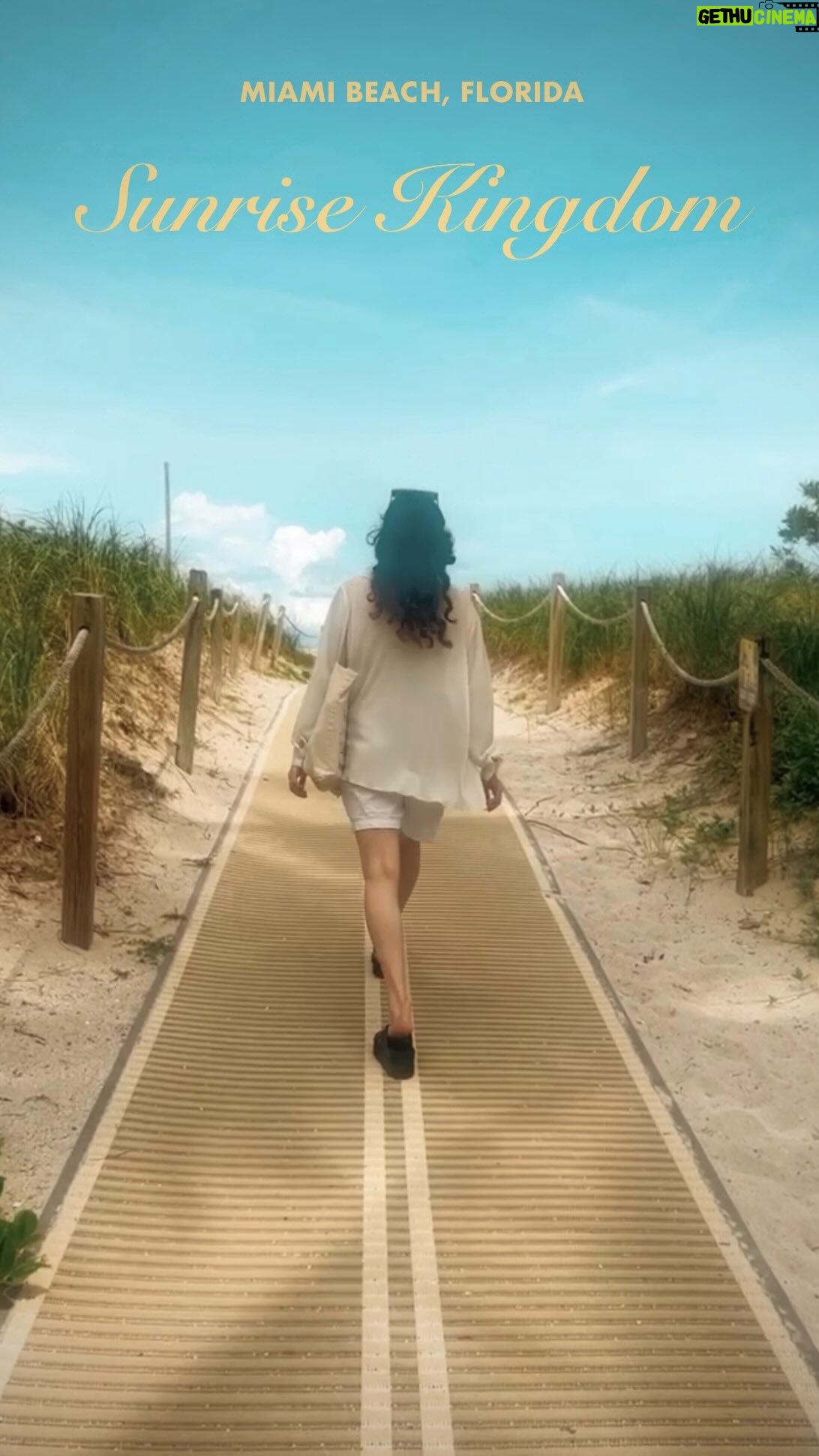 Grace Caroline Currey Instagram - Are you going to spend your day off pretending you are in a Wes Anderson film…? 👀