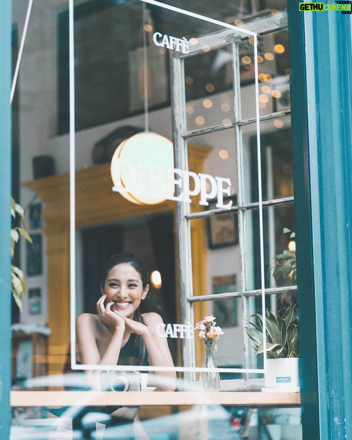 Grace Chan Instagram - When you’ve lived in “Rain-couver” all your life… You learn to appreciate that… Rain is beautiful 🌧️ It’s what makes the grass grow and the flowers bloom, It’s provides water for crops and for us too, It replenishes creeks and reservoirs, And it washes off the dust on the streets… What I’m trying to say is, In every situation that seems undesirable, We can exercise our minds to see it in a different light Because there’s always two sides to the coin Just like a rainbow wouldn’t be a rainbow without rain ☔️ 📸 @bern_cc #mondaythoughts #weekdaymotivation