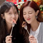 Grace Chan Instagram – HK-STYLE LAVA OVALTINE FRENCH TOAST ⚠️😍🤩

超級鍾意食西多士嘅我 🧏🏻‍♀️
今日竟然俾兩位年輕人
帶我去到深水埗「搵食」 😱 
呢一間店舖勁有心
一家人齊齊親力親為做生意💪 
不過重點就係： 個西多士真係好好食呀！
除咗阿華田同原味，仲有新出嘅士多啤梨🍓
呢度好似細個食嘅種棉花糖～🥰

WHAT IS YOUR FAVORITE TYPE OF FRENCH TOAST? Vote Below! 🥜