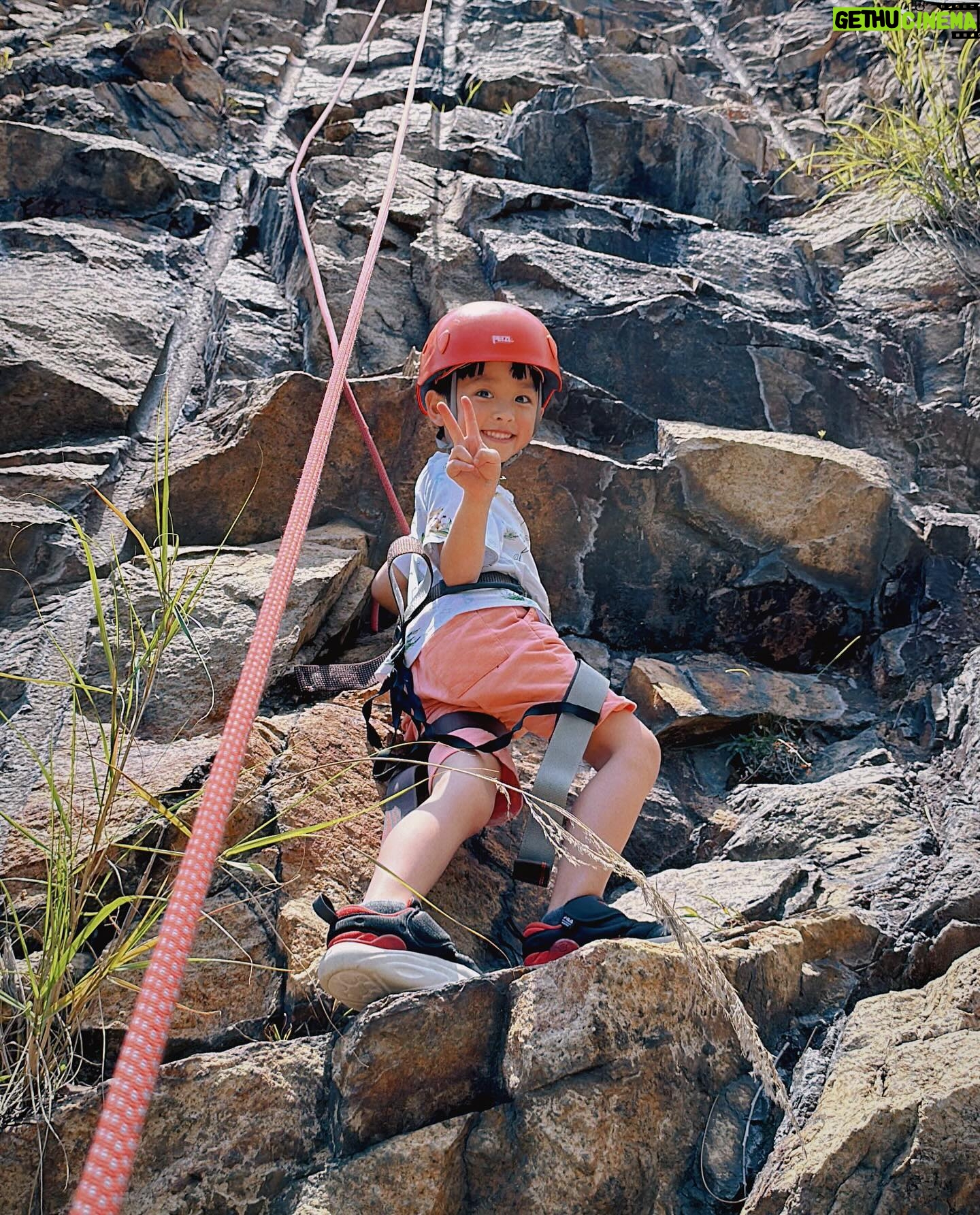 Grace Chan Instagram - MY KIDS ROCK CLIMBED WITH ME…& MORE! 🧗♀️ As you know I’ve been learning how to boulder recently and I reaaaaalllly wanted my kids to try it with me. And every time I asked they would say no…that is—until today! Not only that! It was our first time ever visiting Lamma Island (I know it shocks me too 😂) and we cooked in a campsite, kayaked and rock climbed on a real mountain! 🏔️ IT. WAS. AWESOME! 😍 Honestly can’t think of a better way to spend the holidays than outdoors with these lil boyssss, and it felt so good being under the sun and really getting down and dirty in the wild! 😁 Love my friends for coming to this crazy adventure with us & the camp counselors @ymcahkcamping for being so patient~ 😛😏 HOPE YOU ALL HAD A GOOD HOLIDAY TOOOooo! #kidsplay #ymcahk #camping