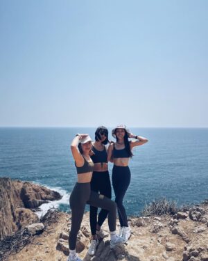 Grace Chan Instagram - This year I finally understand that…🦋

You can be a kind person but…

Still say no 
Disagree to things
Do the wrong thing
Stand up for yourself 
Have bad moods 
And make mistakes 
…the list goes on. 

Because if you’re like me, spending your life trying to meet other people’s standards, pleasing everyone and avoiding “the wrong thing” is —if not impossible— very, very tiring. 

What’s more important is this: 

Being humble, compassionate, and grateful to yourself and to those around you. 🌈

(It’s not my birthday by the way…)

P.s. Happy to have accomplished my once a month hiking goal for March ✌️🥰 Blessed to have legs that can take me up these beautiful mountains and friends to enjoy the scenery with me 💚⛰️