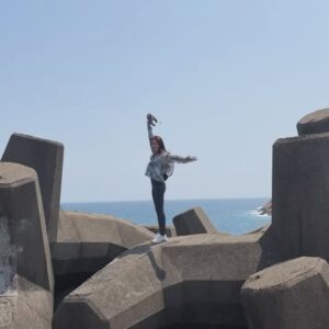 Grace Chan Instagram - This year I finally understand that…🦋

You can be a kind person but…

Still say no 
Disagree to things
Do the wrong thing
Stand up for yourself 
Have bad moods 
And make mistakes 
…the list goes on. 

Because if you’re like me, spending your life trying to meet other people’s standards, pleasing everyone and avoiding “the wrong thing” is —if not impossible— very, very tiring. 

What’s more important is this: 

Being humble, compassionate, and grateful to yourself and to those around you. 🌈

(It’s not my birthday by the way…)

P.s. Happy to have accomplished my once a month hiking goal for March ✌️🥰 Blessed to have legs that can take me up these beautiful mountains and friends to enjoy the scenery with me 💚⛰️