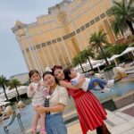 Grace Chan Instagram – Carlos & LouLou’s FIRST TIME IN MACAU! 🥹🩷

I loooove making vlogs with me and the kids, and I wish I did them more often…
not only does it capture all the candid and sweet moments, but it’s sort of a way for me to “lock” up this time of their life (they grow up too fast!! 😮‍💨) 
 
And just last week, lil Carlos and his newest best friend LouLou went to Macau for their FIRST time and had such a fun time experiencing the new Galaxy Kidz Macau! 

Don’t tell anyone, 🤫 but it was also his first time having a vanilla cupcake, which he learned how to decorate at the cooking workshop. And just like his mother, he really has a sweet tooth!🦷🧁 

If you haven’t been yet, the new edutainment center really is the perfect combo of fun and learning with 10 interactive zones! 😉

#GrandResortDeck #andazmacau #saffronmacau #GalaxyKidz