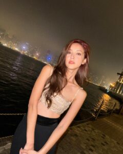 Grace Chan Instagram - nights like these… ✨ you know the saying about how what we post on social media and reality sometimes differs? But sometimes there’s a special occasion when the two beautifully merge…it’s rare, and it shines 💎 Thank you @camuscognac for having me at the Chaine Bailliage Diamond Ball~ it was definitely a night to be remembered 🤍