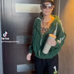 Grace Helbig Instagram – Chemo round 4 was a success! So far! Body is feeling good today but we’ll be headed into our round 4 cocoon and hoping for an easier ride than last time. Emotions are set to optimistic! We’re over the halfway mark! Hell yeah! 

(And thank you @rudeunicorns for this song inspo!)