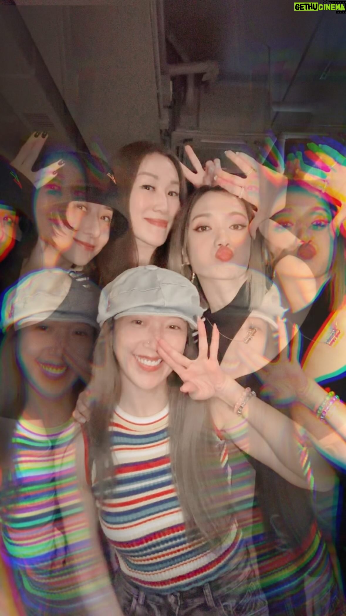 Grace Wong Instagram - my girls love me and I love them 😎 #whatyouget