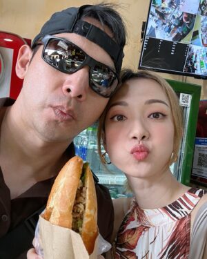 Grace Wong Instagram - The “I’m full but I can def eat some more face” 😛😇🤪

Thanks for alll your lovely suggestions!!! Walked around Hoi An today n the food is just tooooo good!!!! 😩😩😩

 5kg trip🤭 

Rounder and rounder… and rounder