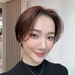 Grace Wong Instagram - Hiiiiii 🙋🏻‍♀️ 想剪好耐 👀 gum…. 想剪就剪吧 🤭 @jamieleehair 💇🏻‍♀️💇🏻‍♀️💇🏻‍♀️ #夏天髮型2024 #諗起每日吹頭45分鐘變5分鐘 #爽皮 😌