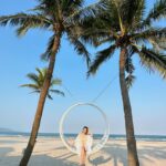 Grace Wong Instagram – Hi Vietnam~!!! Xin chào 🤩
Happy to visit such a beautiful country for the very first time! The beaches of Da Nang are gorgeous! Beautiful soft white sand 😇
Please put in comment where to go for yummy food and activities! 👀💬🤤
@calzedonia 👙🏝️