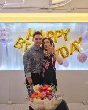 Grace Wong Instagram - Best Birthday Everrrrr 🥳🥳🥳

Two things I wanted this year, a Ghetto Fabuloussss Dance Partayyyy 🥵

And a prayer time for all my friends in the entertainment industry 🥹🙌🏻

This industry really gets you down sometimes, with you not feeling you good enough, comparison, chasing fame and fortune. You have highs n lows, and when it’s low it gets really really hard to stay joyful and be yourself. Thank you Jesus for blessing me with all these brothers and sisters in my life who share my passion for music, dance and Jesus! I love every single one of yaaaaaaaa!!!! 😘😘😘😘🥰😍😍🥰

And to my family who made it all happen @dchang515 @janice_vidal @jillvidal @chungshersher @sukiekie @ediechang and @cherylck92 I appreciate everything you do for me from the bottom of my heart!

My heart is full and my legs is sore. 
That’s a good birthday 🤣🤣🤣
Hallelujah 😇

PS. Can’t wait to party it up w Jesussss in the Holy City 🤭 y’all want tickets? Cuz I know how to get u in 😉