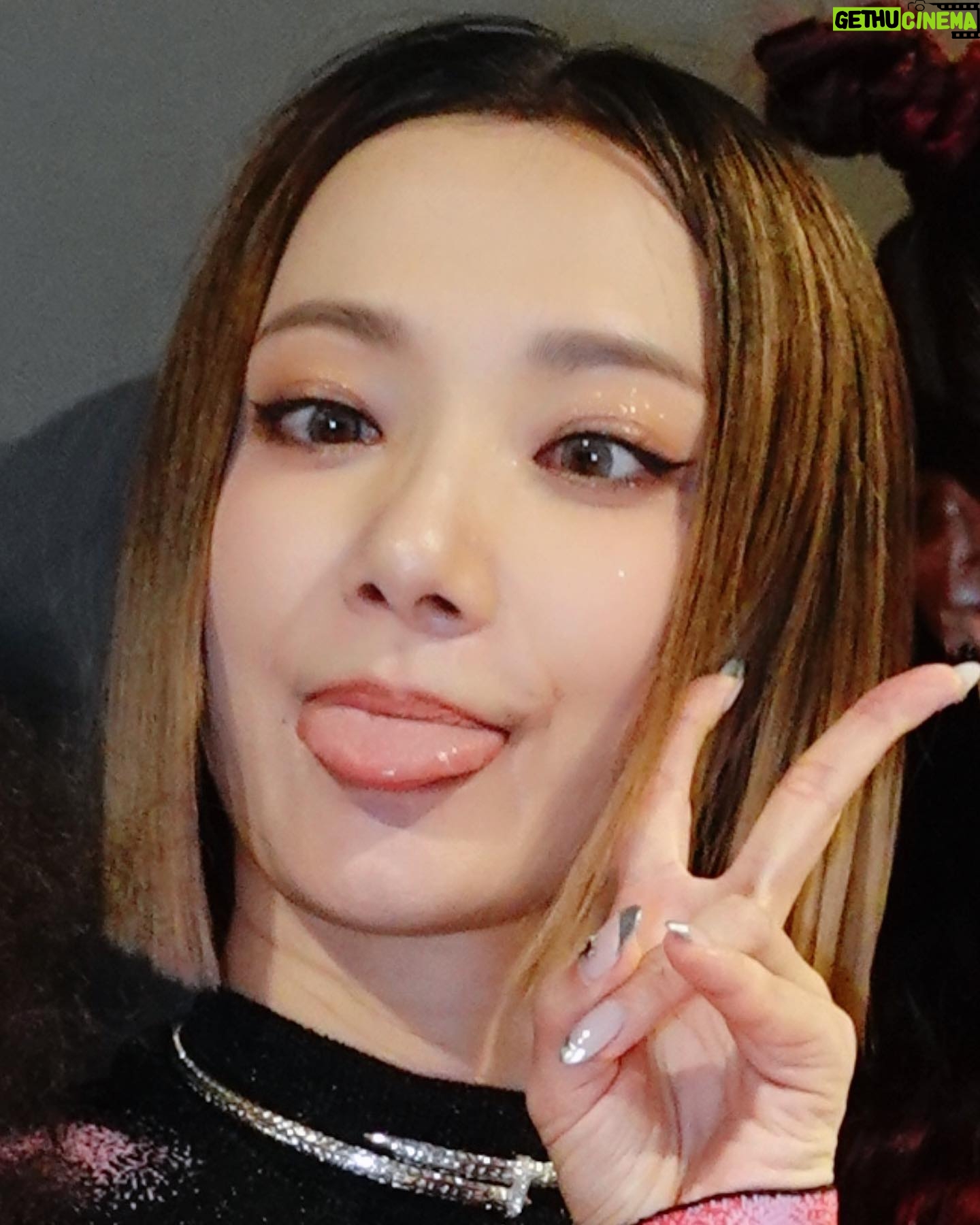 Grace Wong Instagram - 1st time on πͺππππ πͺπππ π€ πΆ Thanks for having me π€βΊοΈ Performance out tomorrow on mi cumpleaΓ±os ~ thx you lord for every stage opportunity π And my gurlssss.. thanks for giving ur best in every performance #, letβs keep training n dancing n staying passionate ππ Style team ππ»ββοΈ @jamieleehair π @chichili π
π» @nailpetite stylist @bebemaklm @harveynicholshk @johnhardyjewelry
