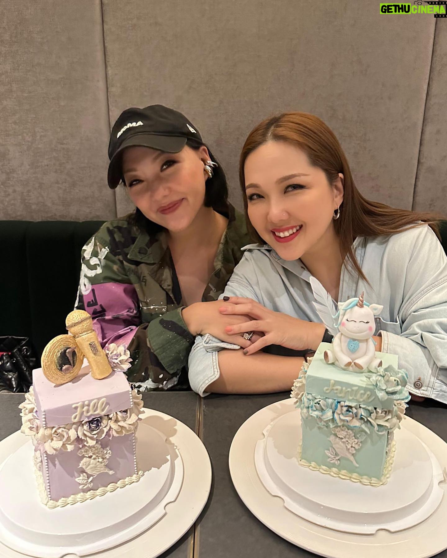 Grace Wong Instagram - Happy Birthday Jan and Jill!!! π₯³πππ» @janice_vidal @jillvidal Soooo joyful to serve and laugh along side u girls these past few years @ Genesis!!! π₯°π€£π Janice babe youβre kind and generous, gentle but strong in caring for others! I love you you gorgeous soul!!! And ur smile is captivating n melts my soul, I thank God all the time for putting you in my life π Wishing nothing but the best of blessings for you! I love you hunny booboo π Jill babeeee!!! You are so generous in love, bold and daring in preaching His word!!! My savage sistaaaaa, got some sassss in ya!!! Praying for breakthroughs n dreams coming true this year in your music n shows!! Be BLESSED my love! Muahz!! π Why have I only come to this restaurant for the first time today??? π«π«π« @restaurantreveri YOU are tooooo delicious! Spectacular service and PHENOMENAL food! That pigeon leg, caviar tart, smoked chicken, Wagyu beef, and churros at the end, lord have mercy on mah tummy!!! Iβm gonna come back real soon!!! Thank you Jessica for taking such good care of us @thefoundryasia πππ And lovely cakes from @myrorose_designercake made with so much thought and care!!! Thank you Alani for coming up with these beautiful creations and the earl grey cake w butter cream was delicious!!!! πππ All in all we had way too much fun!!! Please do not miss that catwalk at the end π€£π€£π€£